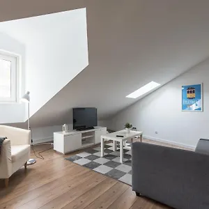 https://charming-apartment-tram-28.hotels-lisbon-portugal.com